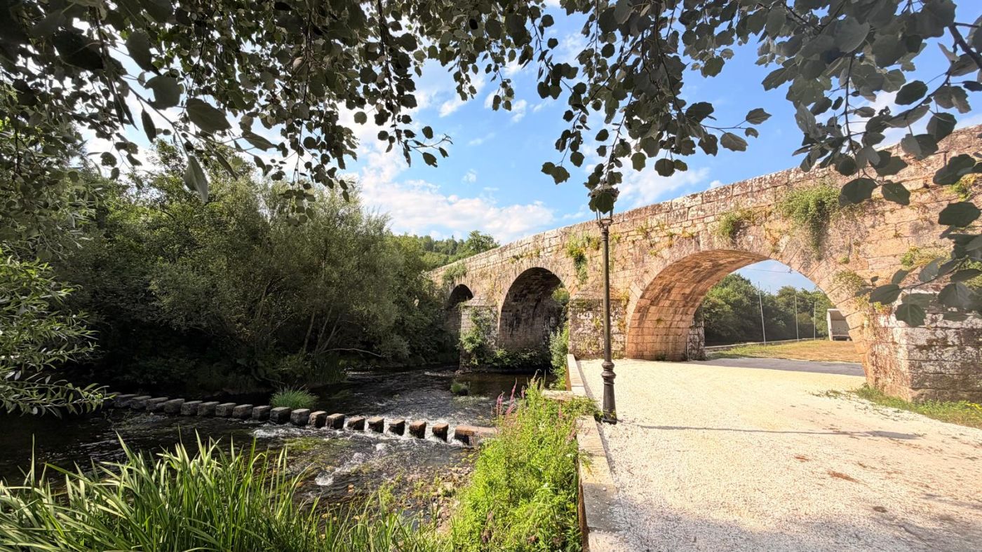 Ponte Ledesma, Boqueixón.